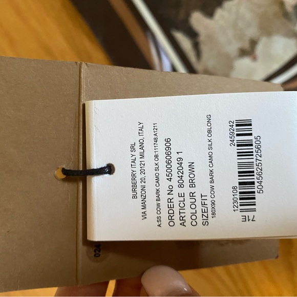 New Burberry Scarf Iconic Animal Print Silk Wrap - Picture 8 of 9